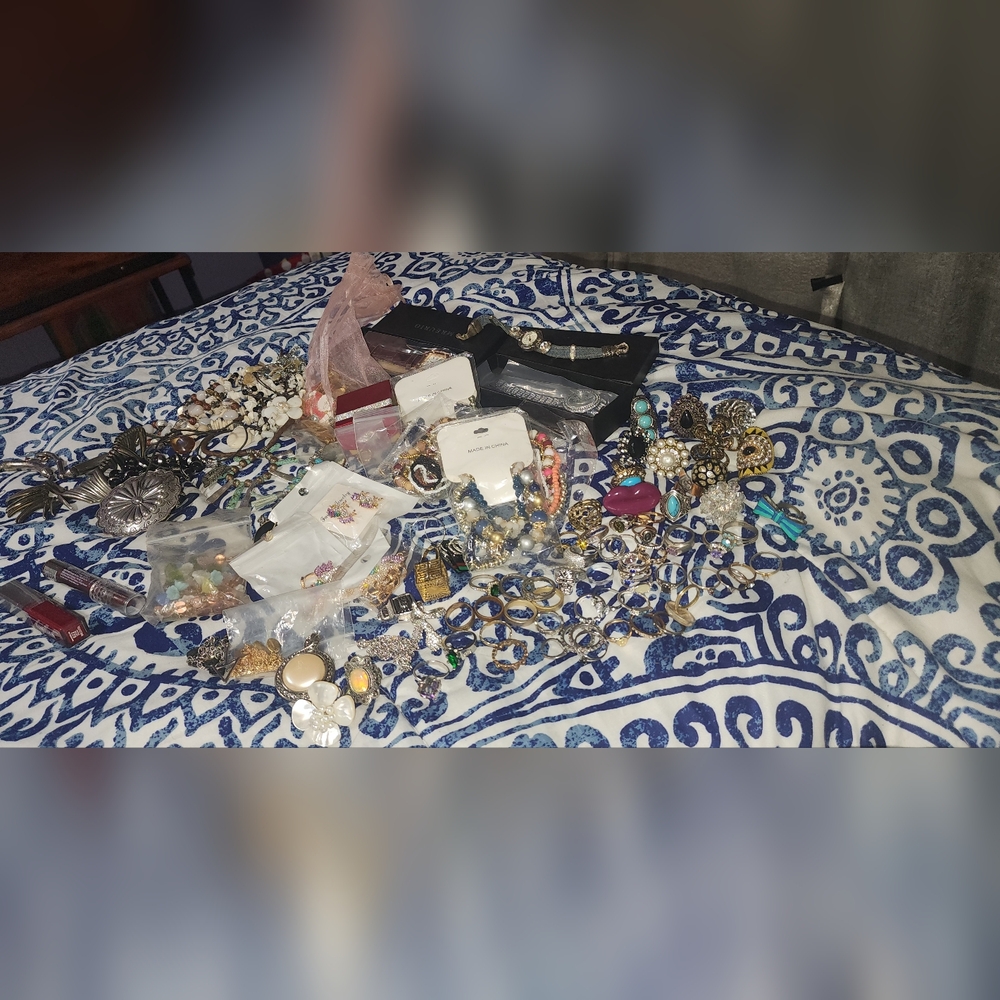 Huge Jewelry Lot